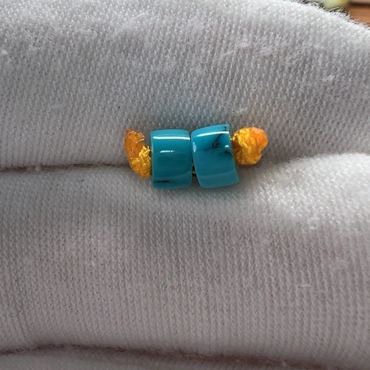 绿松石未镶嵌直切珠5mm