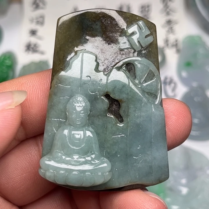 翡翠未镶嵌颈饰阿米