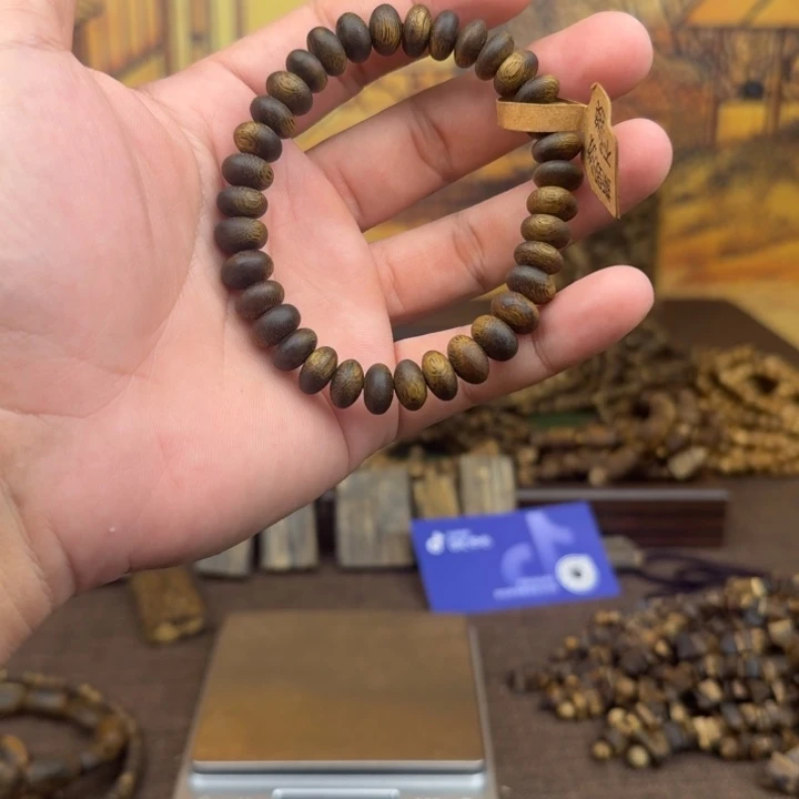 ****哥手串沉香沉香奇楠算盘珠多样性