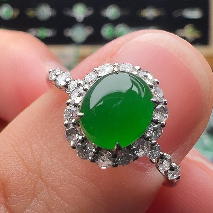 翡翠18K金镶嵌戒指蛋面7.