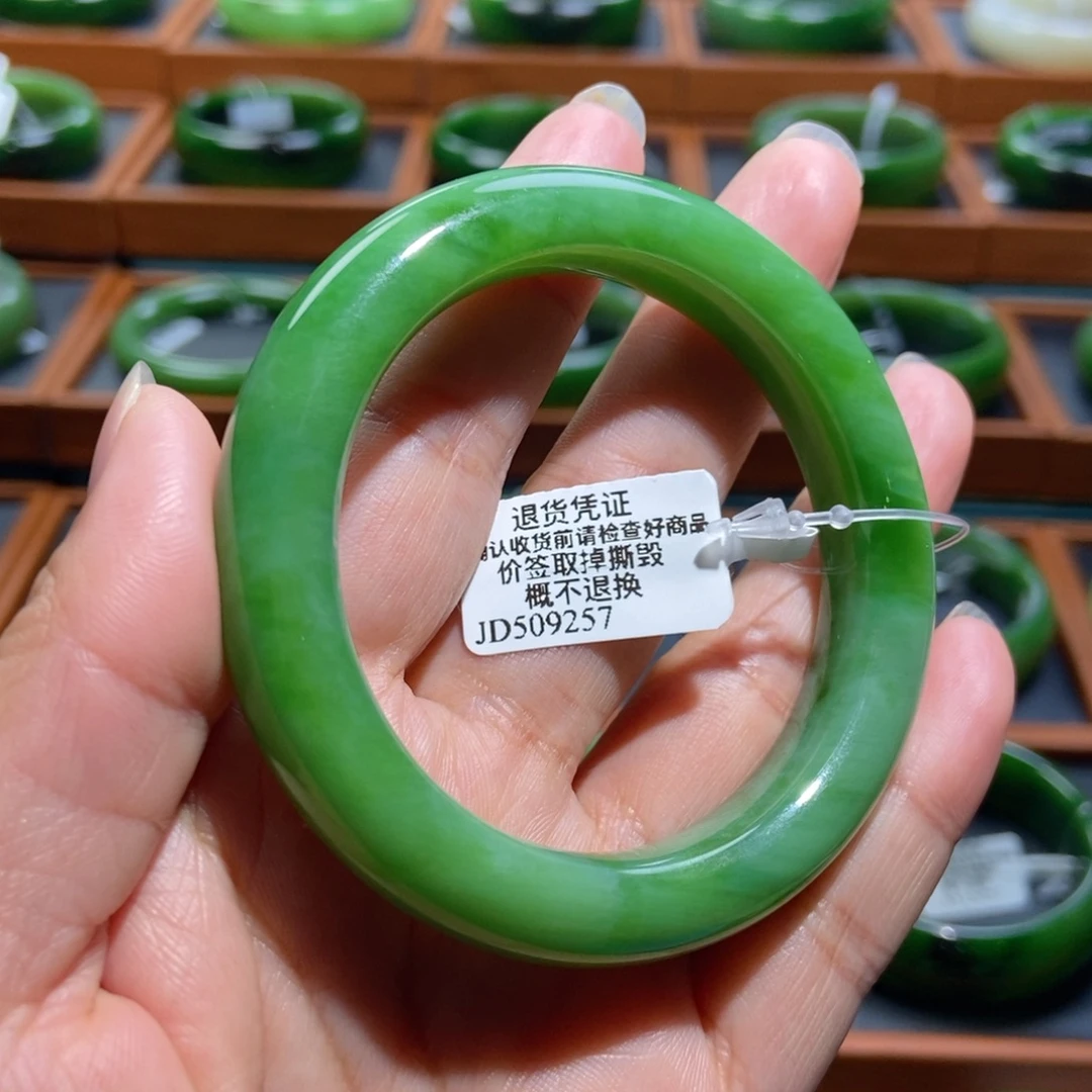 和田玉（碧玉）未镶嵌手镯粉绿5152