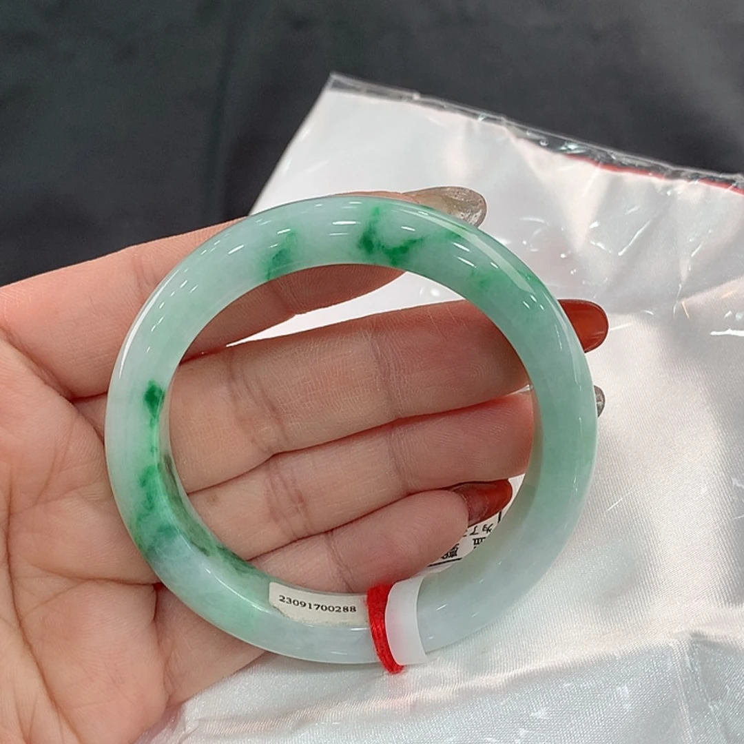 【闪购商品】翡翠手镯未镶嵌52.8，52/53