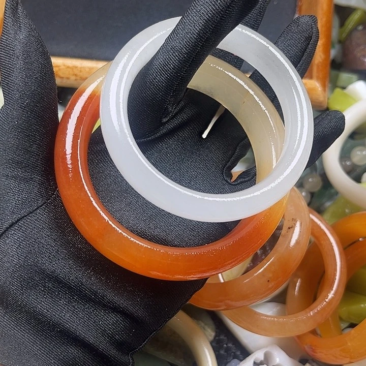 和田玉未镶嵌毛衣链溟*