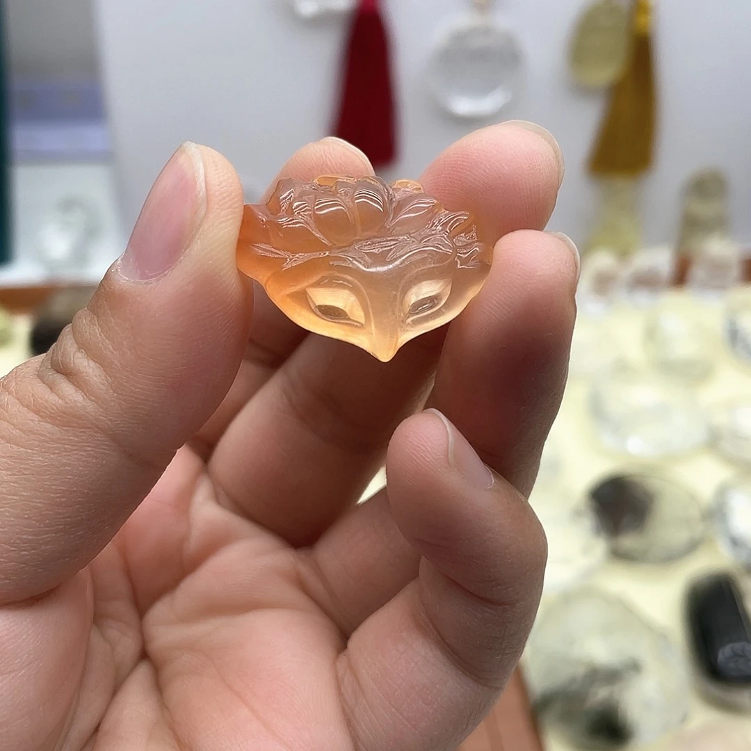 水晶吊坠(赠链)未镶嵌小***饱