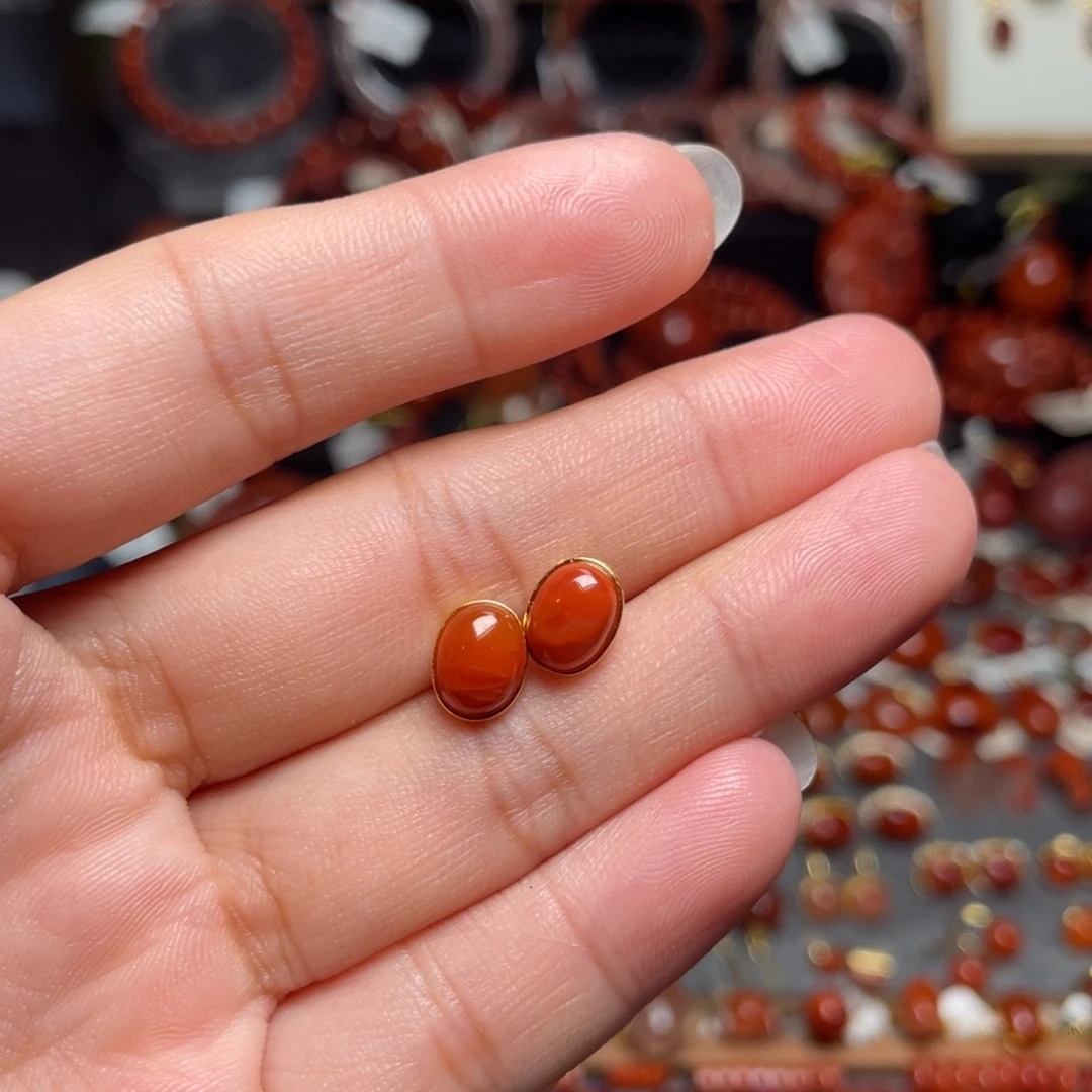 南红玛瑙银S925镶嵌小蛋面耳钉