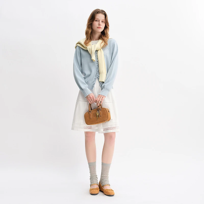 大码女装【奶油糖豆】木耳边花朵刺绣针织开衫25DS83055