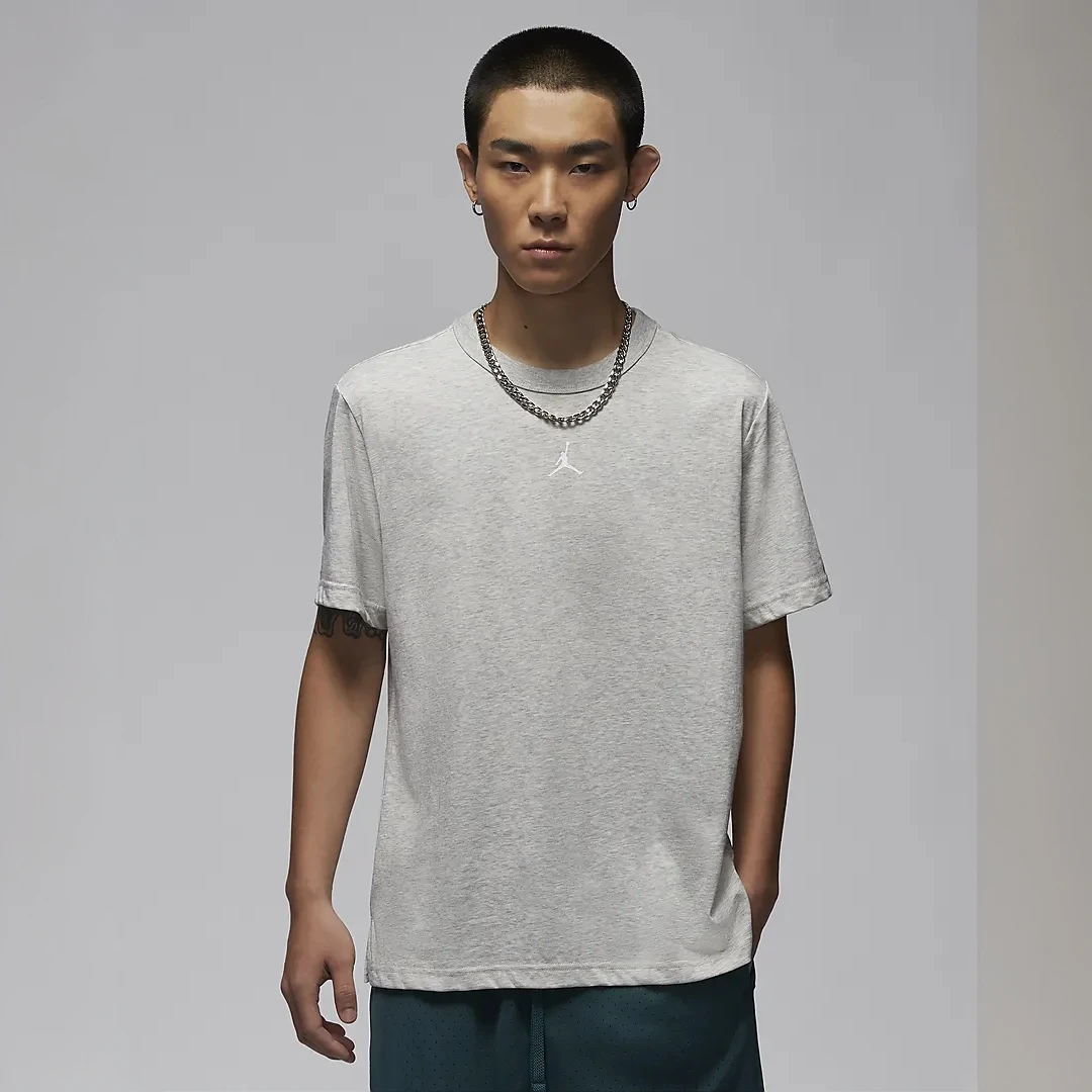 Nike/耐克男子JORDAN灰色简约运动流光风休闲短袖T恤FN5830-050
