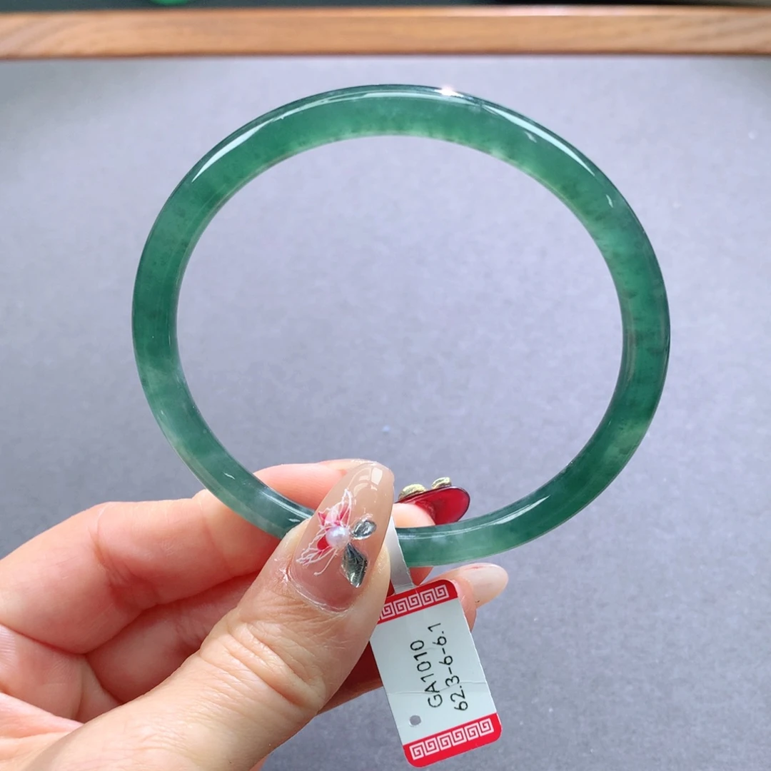 翡翠手镯未镶嵌天然翡翠手镯叮当镯