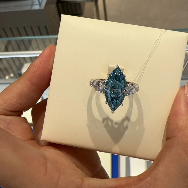 light mark/小白光 【合成/培育】18K白镶蓝钻3.73克拉VVS，13-Ada