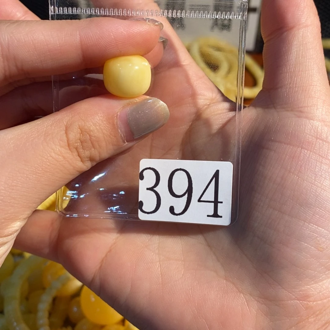 未镶嵌琥珀珠宝奇石394