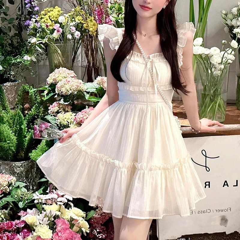 夏季高级感仙女气质连衣裙法式甜美小飞袖连衣裙女收腰小个子短裙