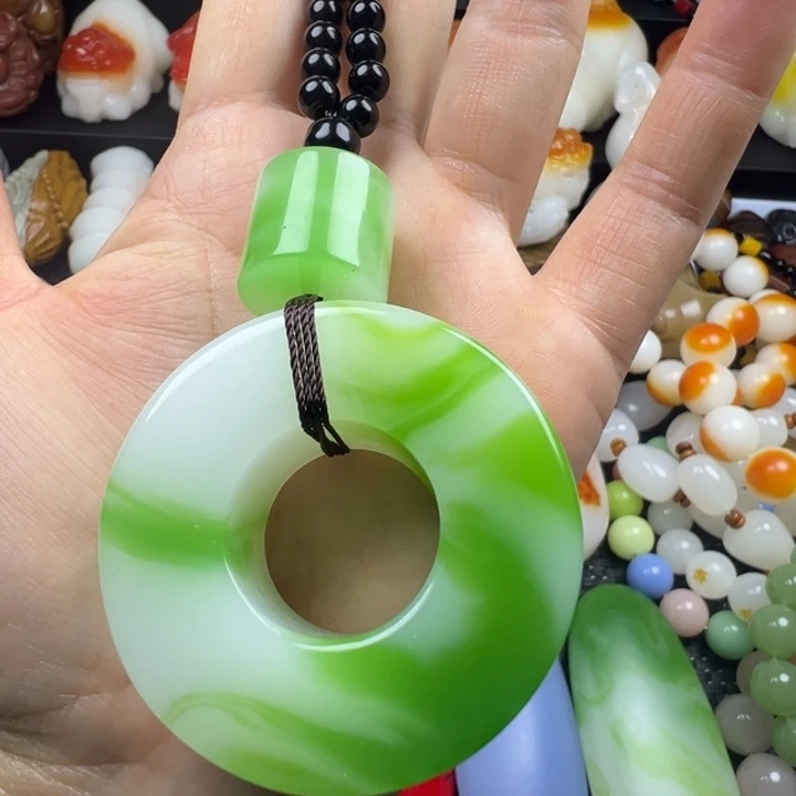 新疆戈壁五彩石金丝