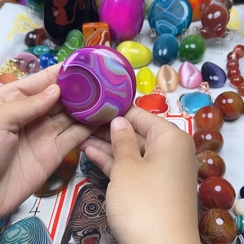 玛瑙/玉髓颈饰未镶嵌