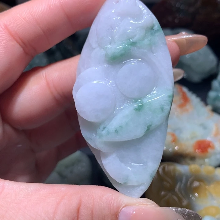 翡翠未镶嵌颈饰保真天然A货翡翠