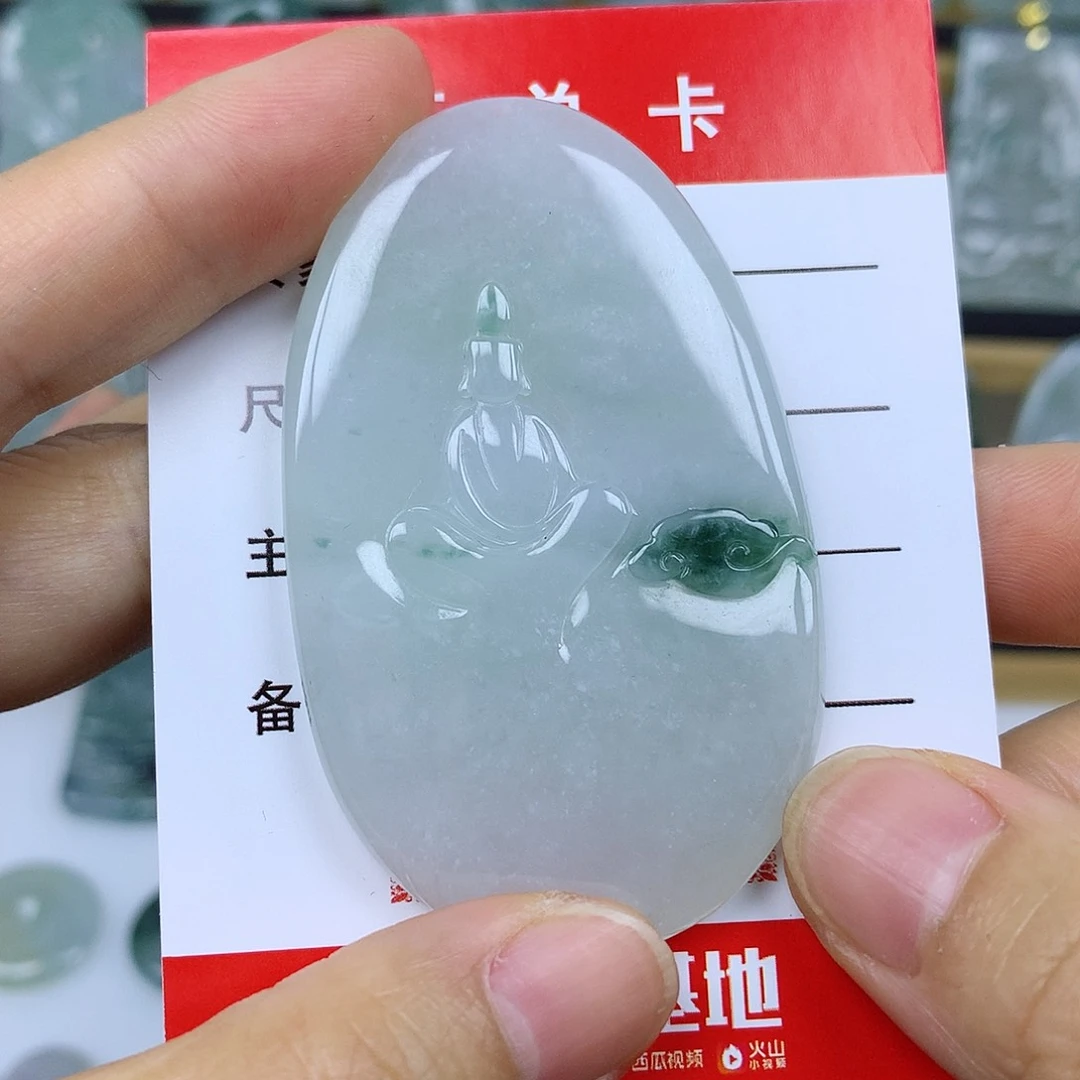 翡翠未镶嵌颈饰悟道