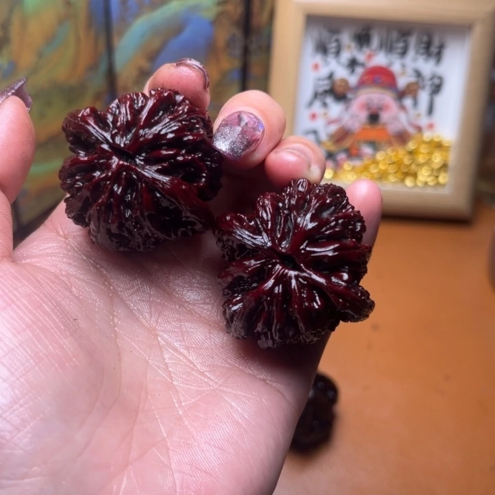 核桃地闷文玩手手把件虎头 39