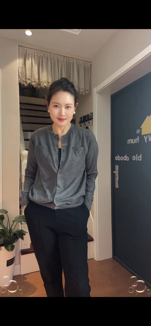 纯色圆领单排扣针织开衫女2025年春夏新款漂亮减龄款大码长袖