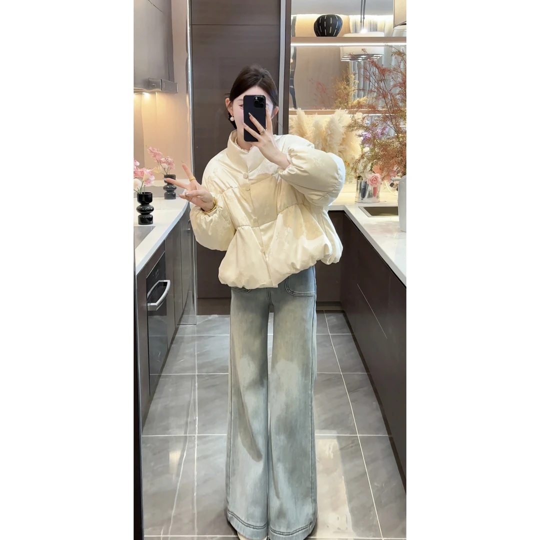 【周粥】【泡芙】2025秋冬新款缎面提花立领白鸭绒羽绒服JJQ5YRF6218