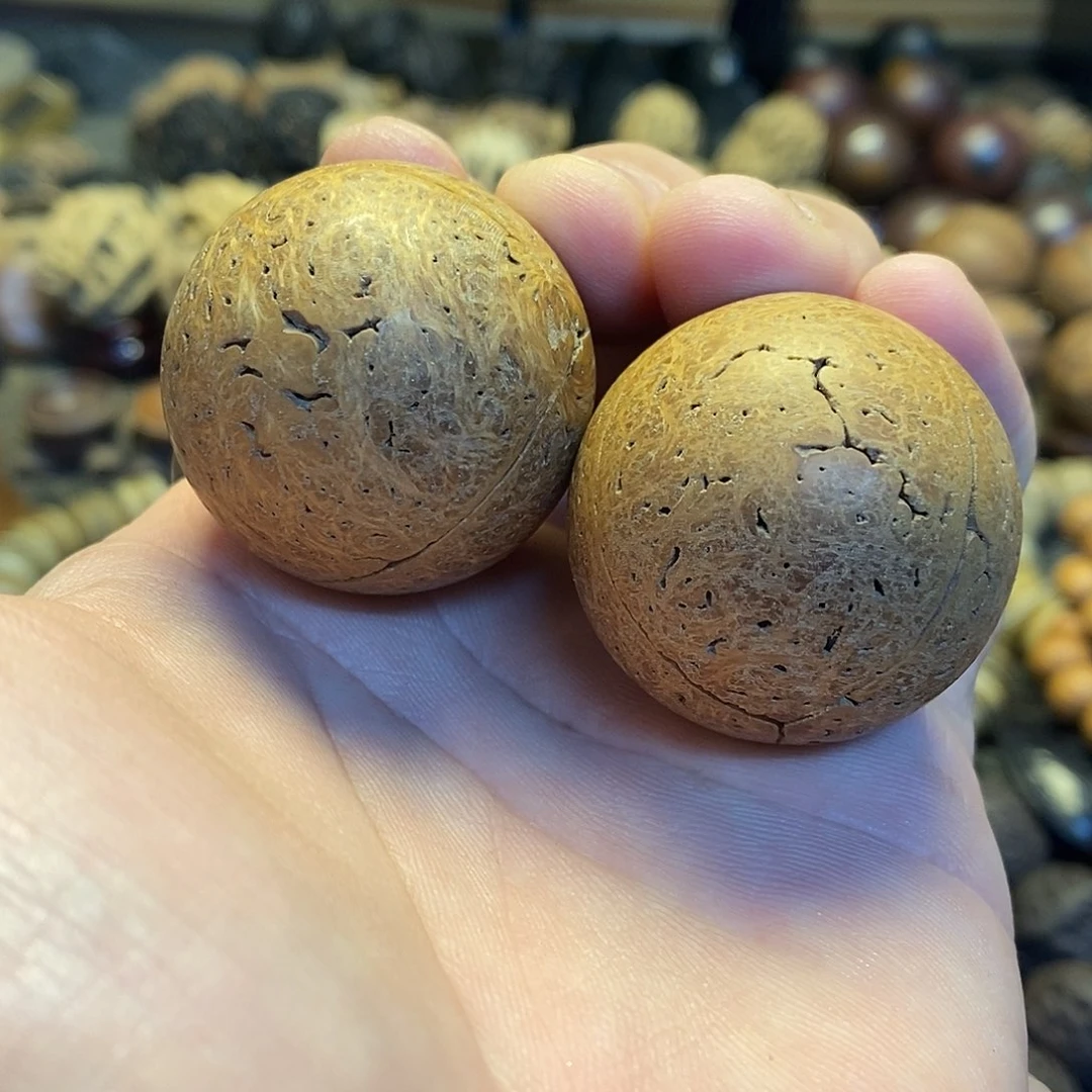 吊坠橄榄核脑纹金刚光珠