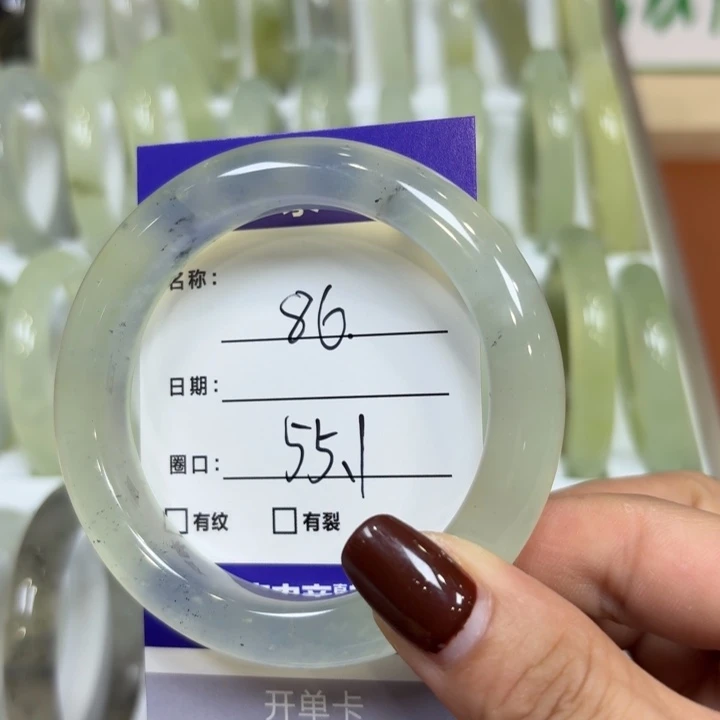 未镶嵌岫玉手镯天然