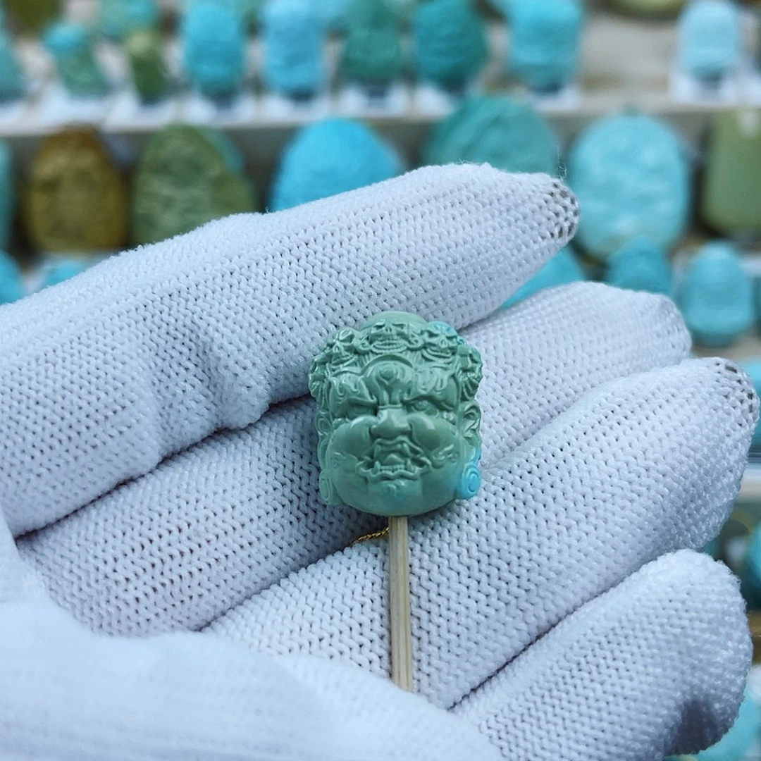 绿松石未镶嵌珠宝奇石