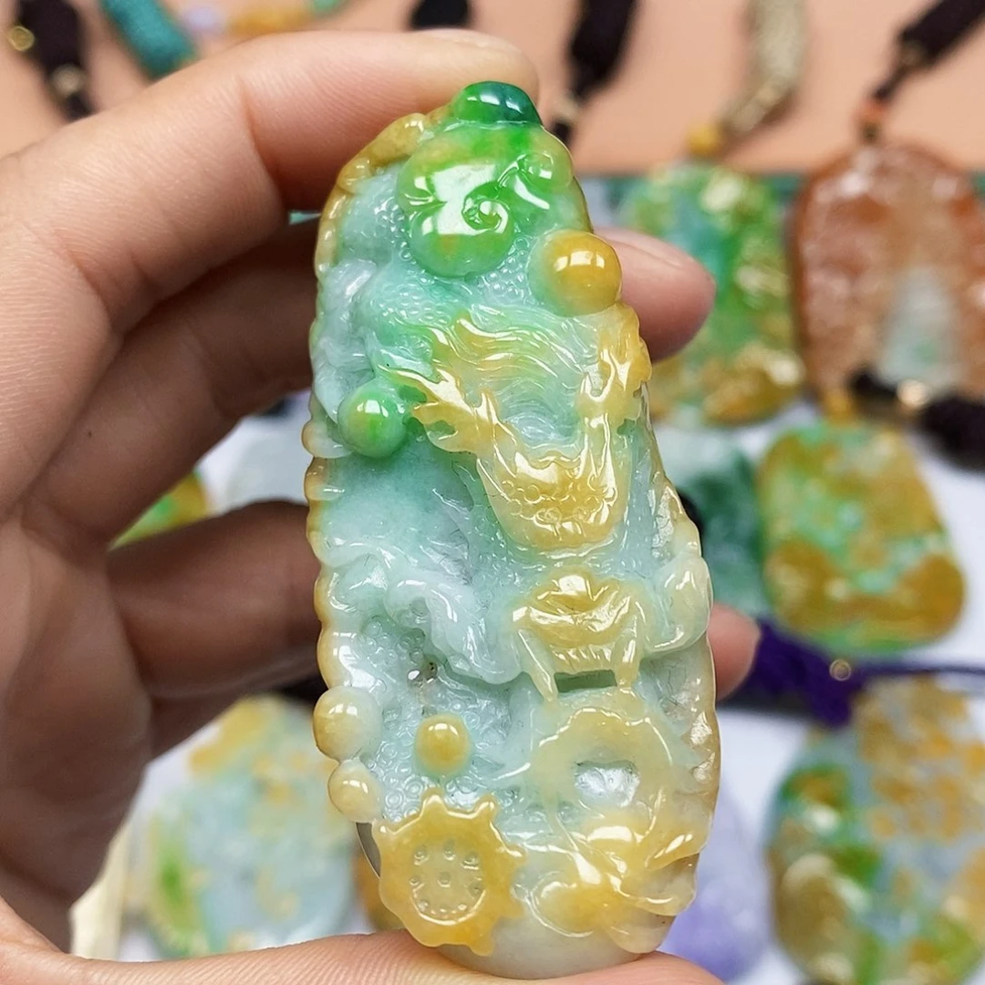 颈饰未镶嵌翡翠翡翠A货一物一证