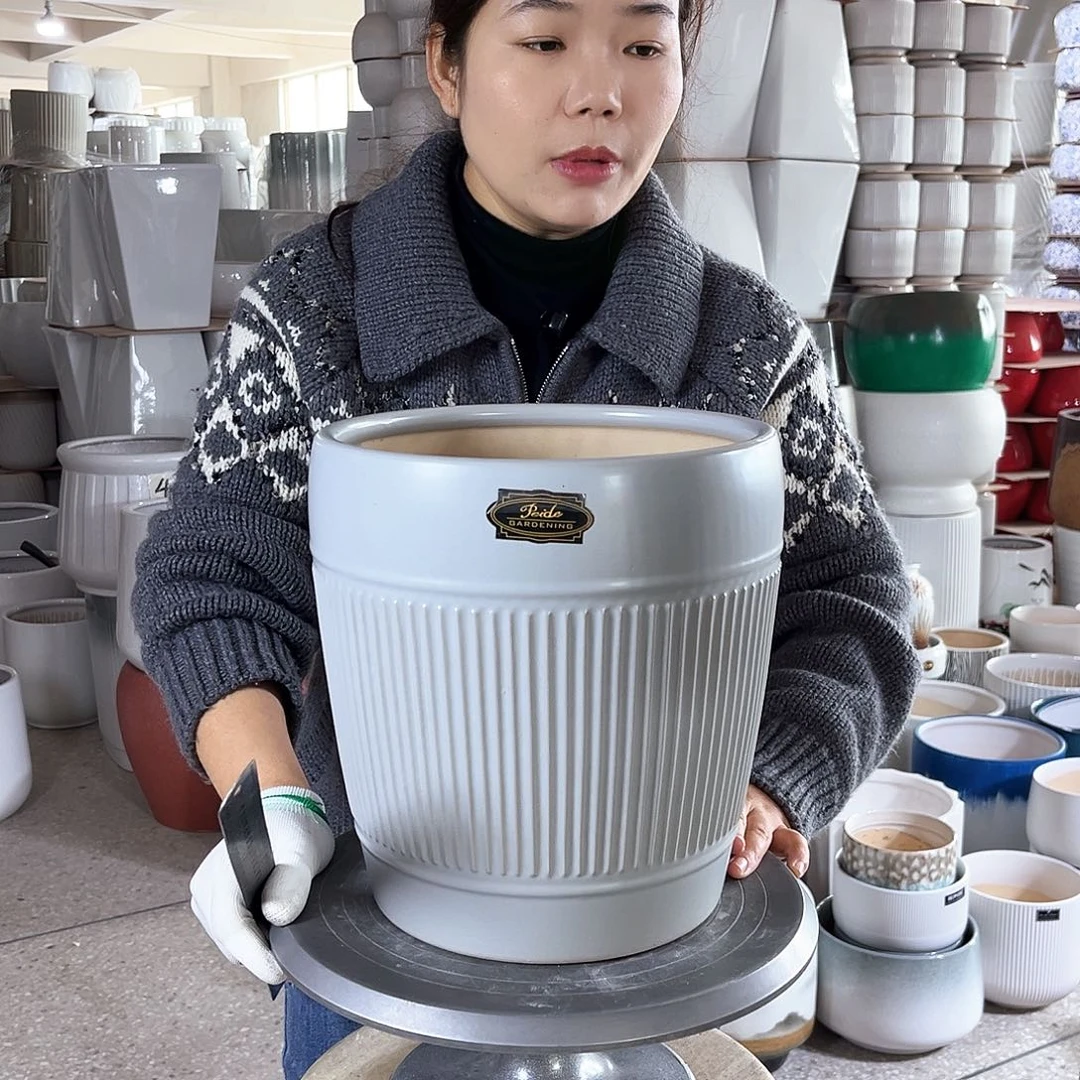 陶瓷口径24.5-26。浅灰