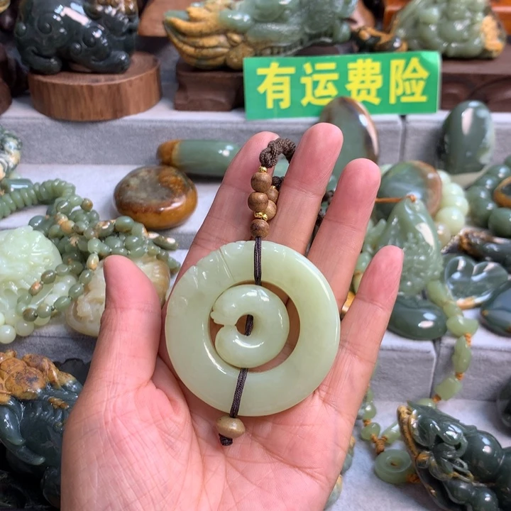 *****岫岩老玉（透闪石质玉）未镶嵌把件