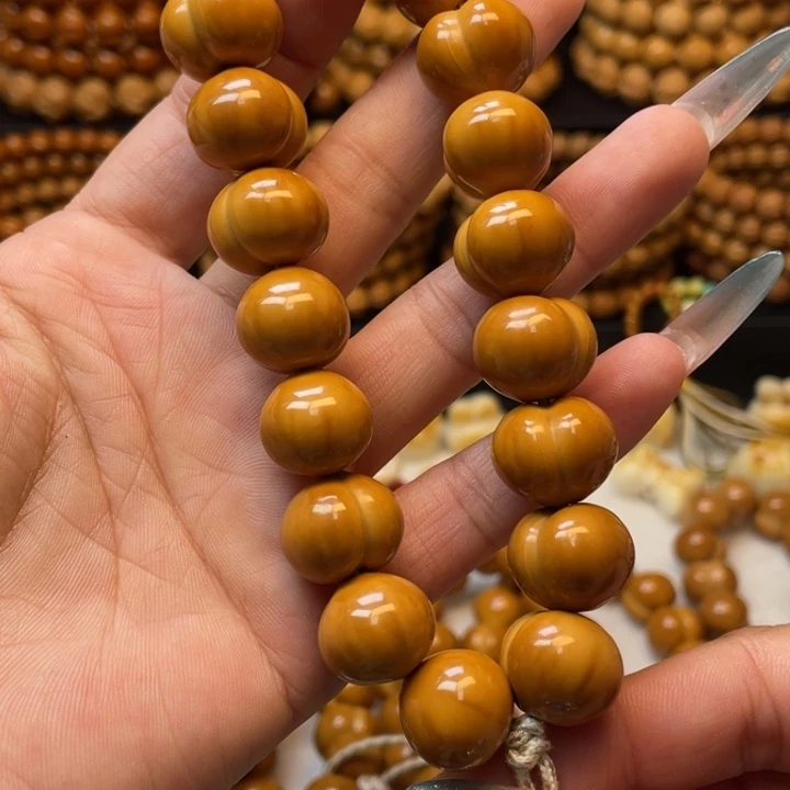 猴头核桃手串微瑕柯基屁桃