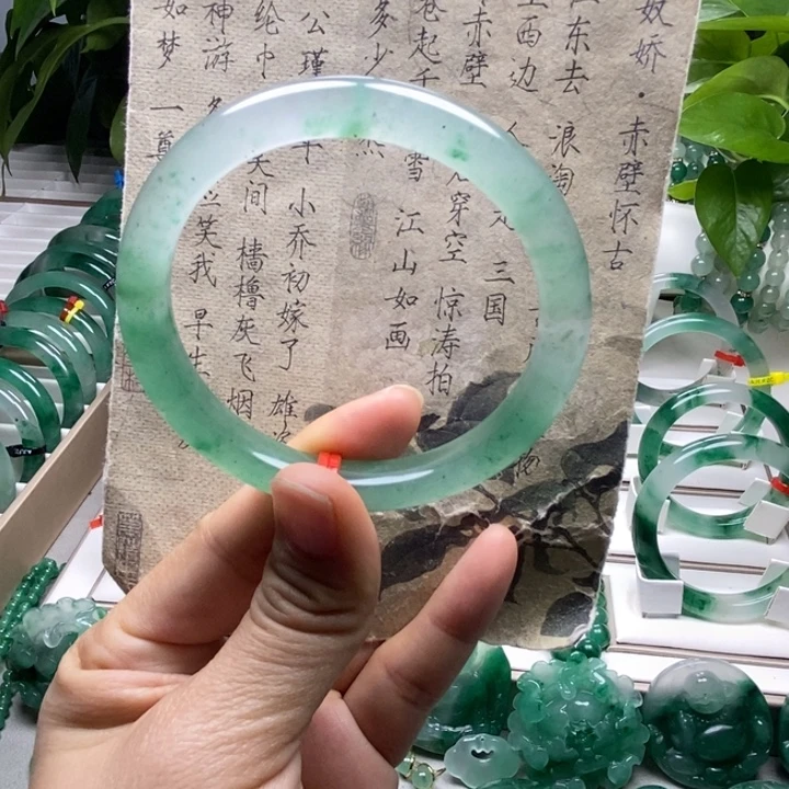 石英质玉未镶嵌手镯