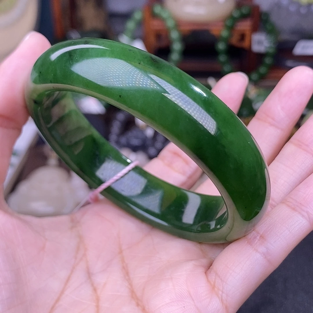 和田玉57.6 阳绿碧玉轮胎脂膏级手镯清货价未镶嵌