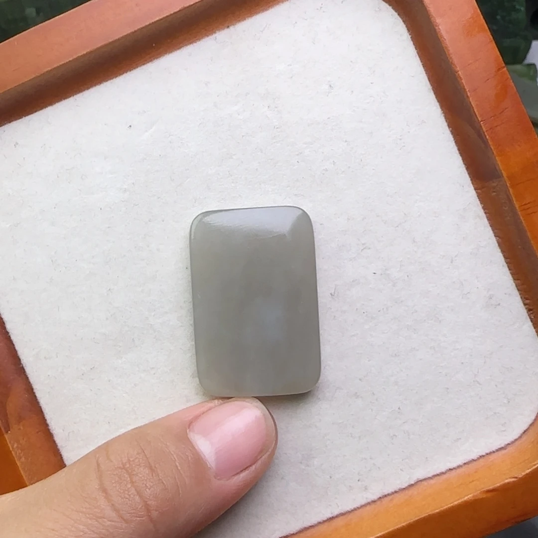 偷***猪和田玉未镶嵌挂件