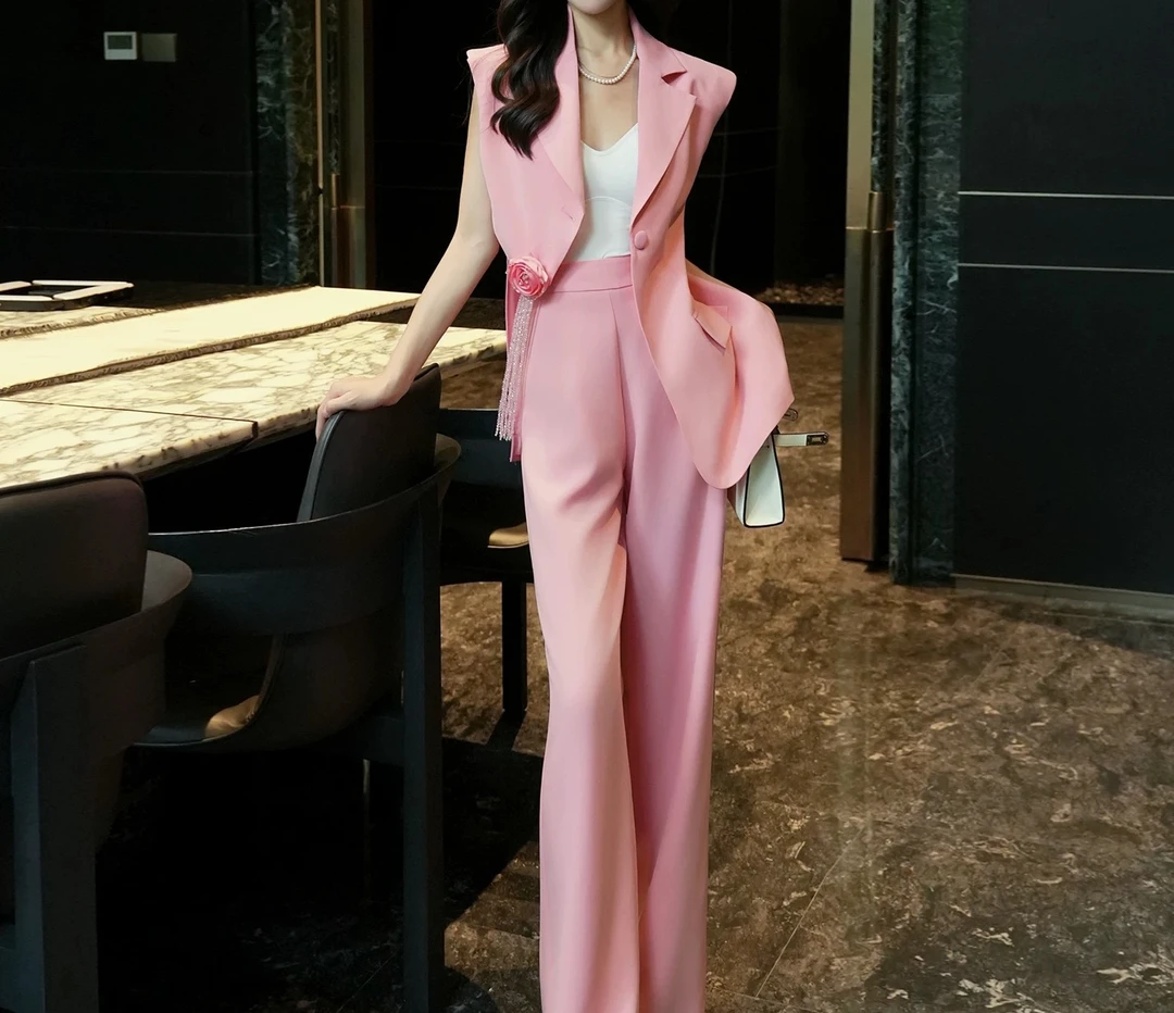 2025夏季穿搭温柔风百搭无袖马甲西装长裤时尚套装