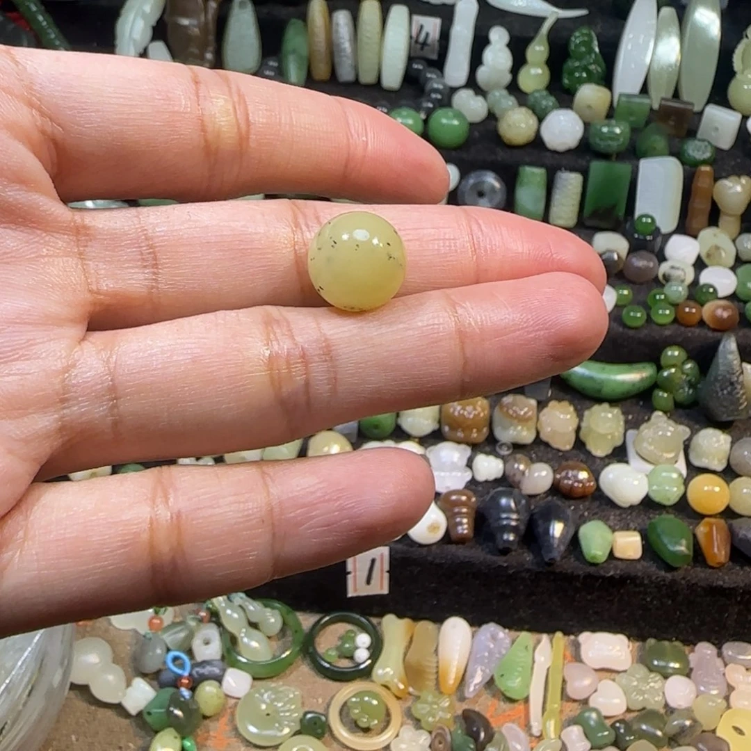 颈饰未镶嵌和田玉12mm糖青花