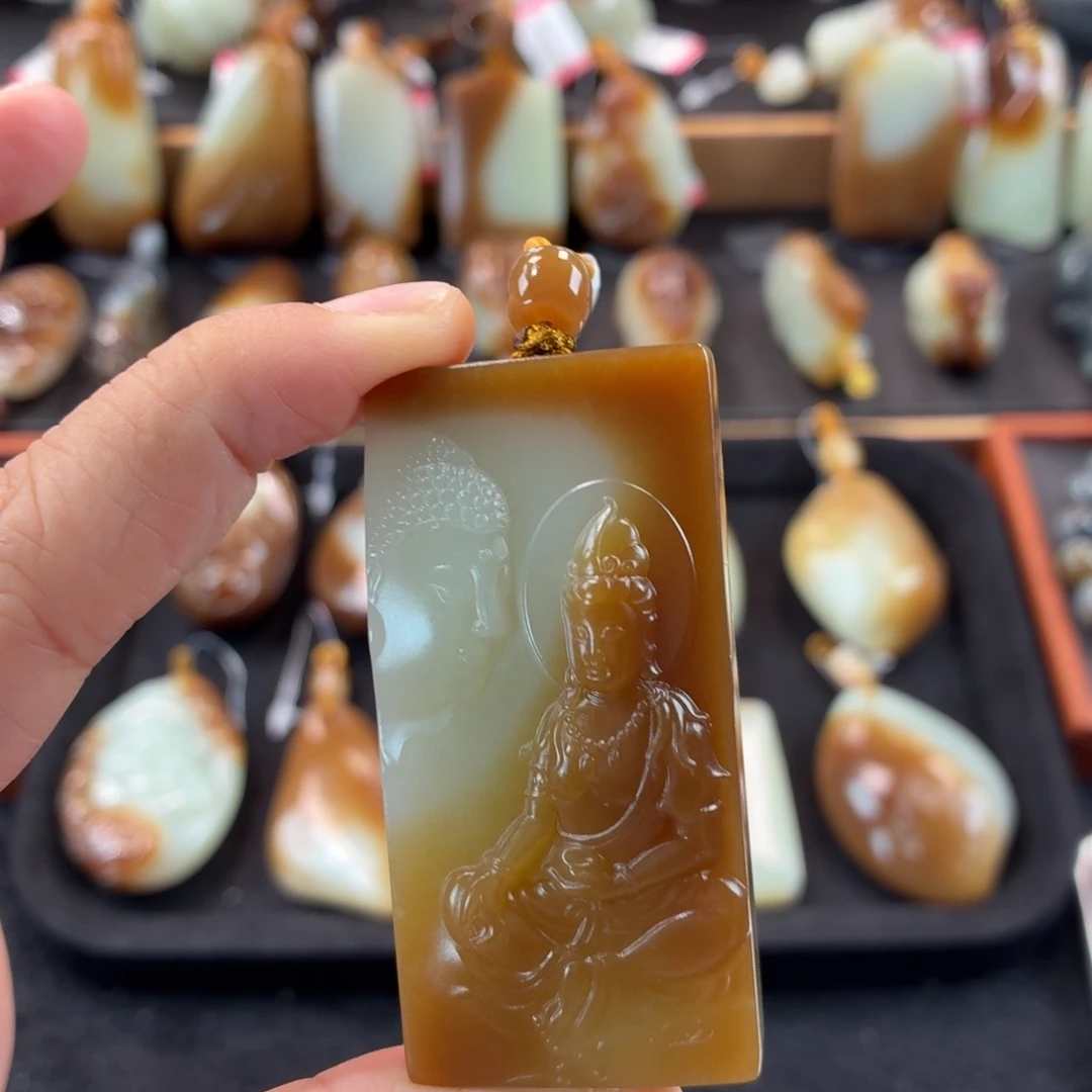 颈饰未镶嵌和田玉