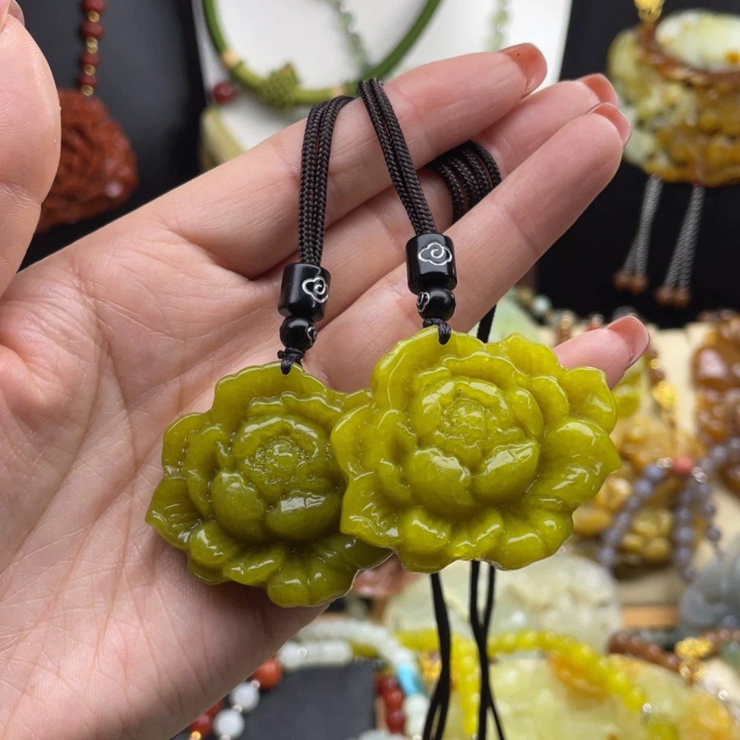 未镶嵌蛇纹石玉颈饰