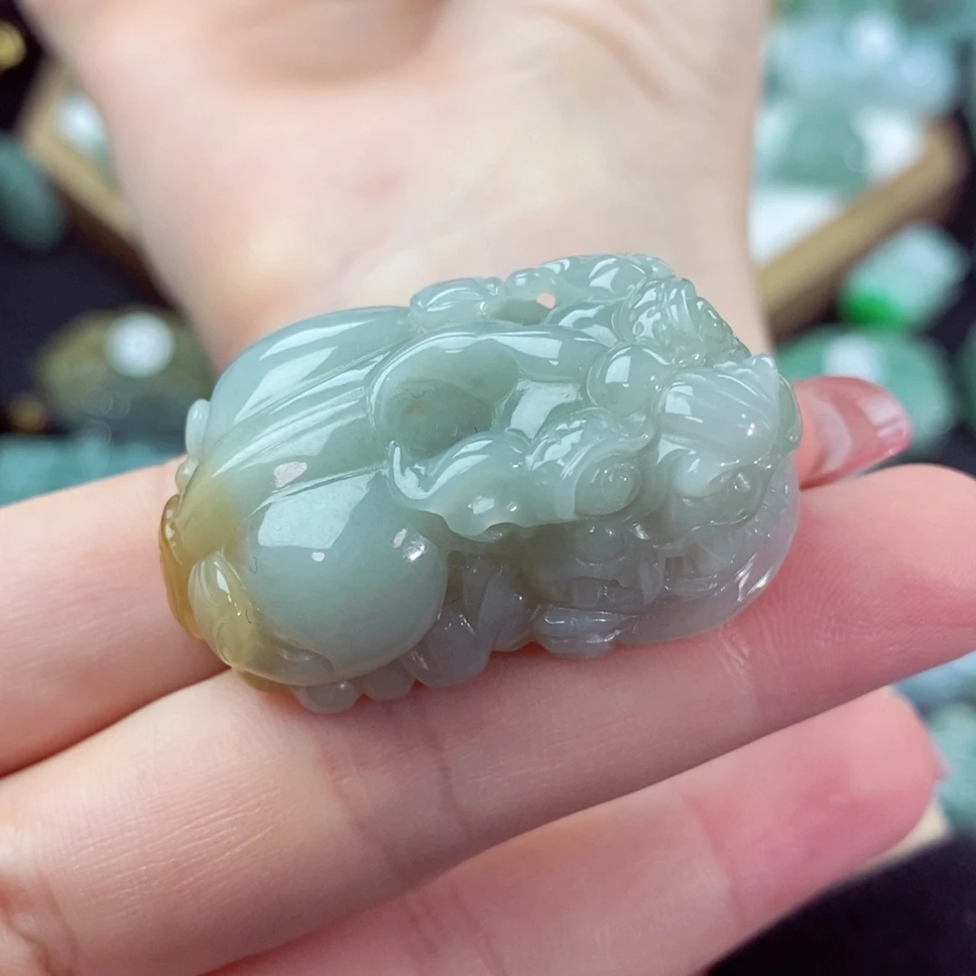 翡翠颈饰未镶嵌天然