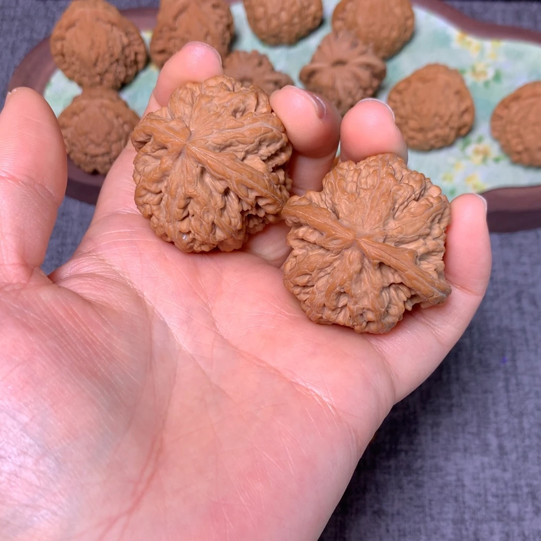 文玩核桃把件粗筋44