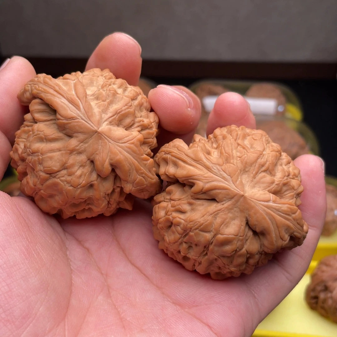 文玩核桃吊坠龙鼎55