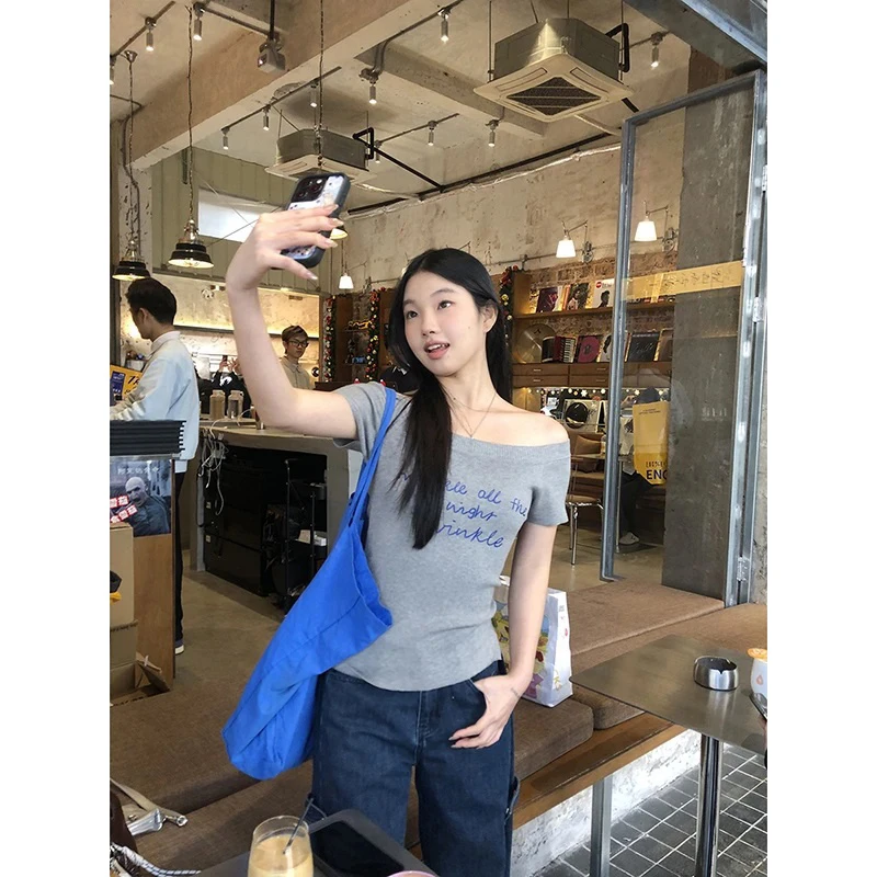 女高夏季短款针织上衣修身气质辣妹显瘦复古一字肩T恤