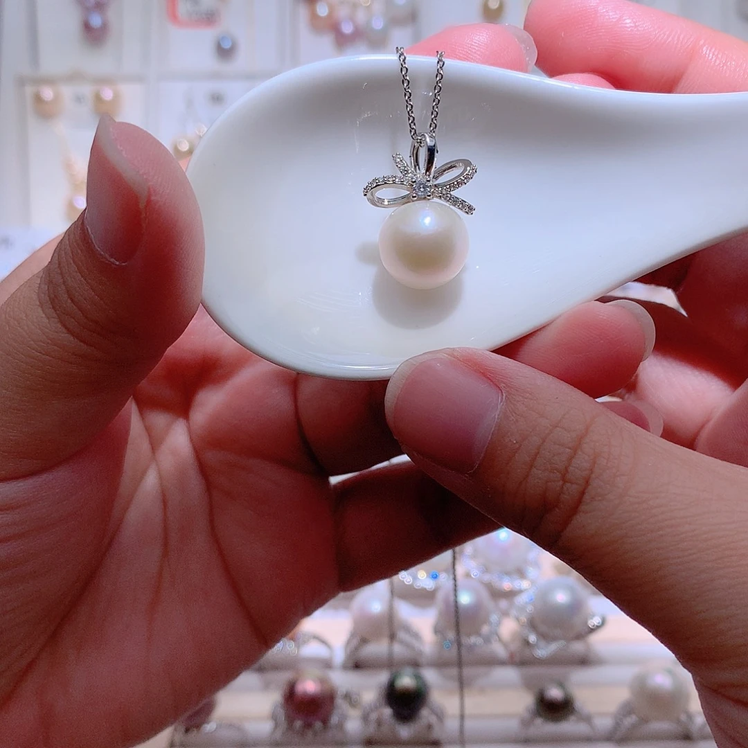 未镶嵌淡水珍珠吊坠(赠链)CC12.3mm