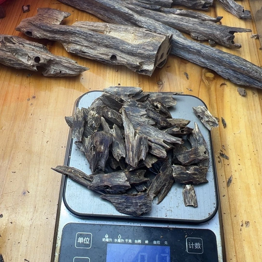 沉香沉香碎屑沉香奇楠块料