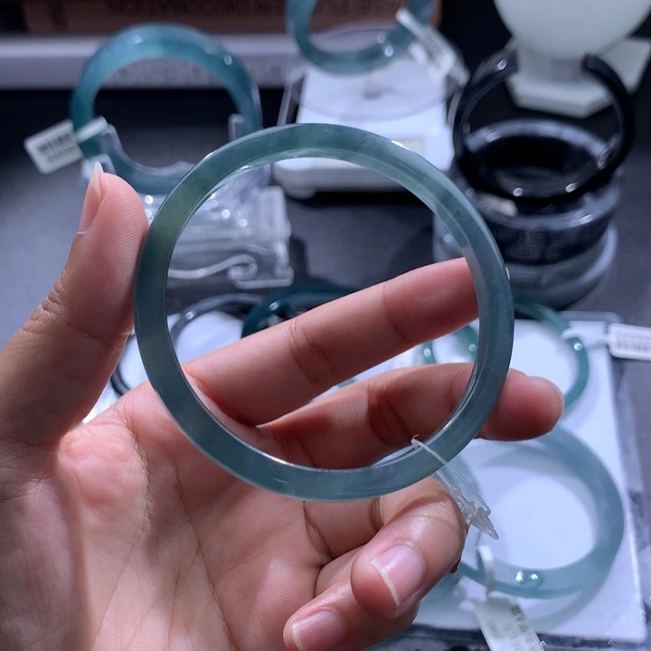 翡翠未镶嵌手镯冰胶蓝60