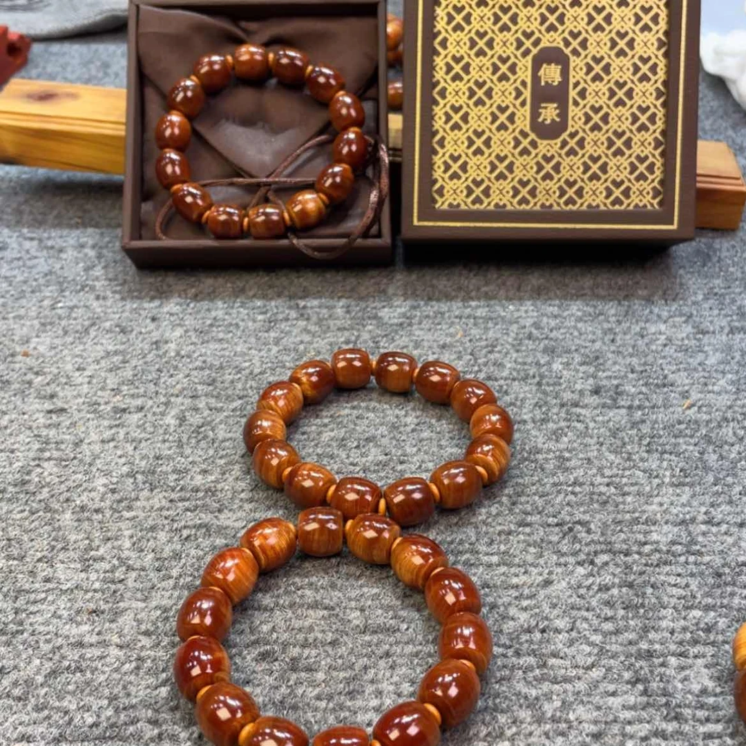 【闪购商品】柏木（崖柏）神品，柿红1.3*1.4鼓珠，料质塔尖