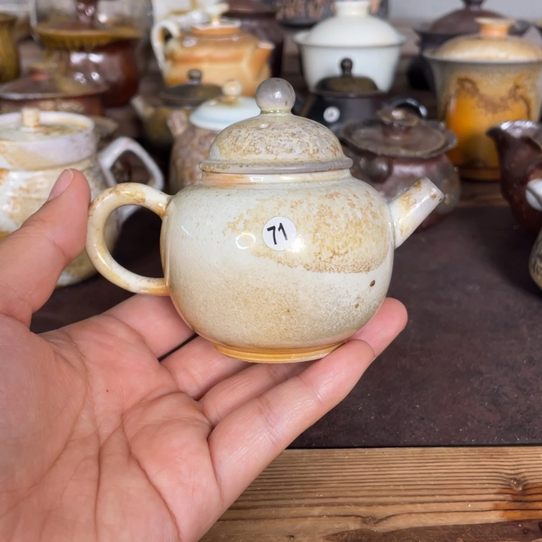 71小壶柴烧中白壶