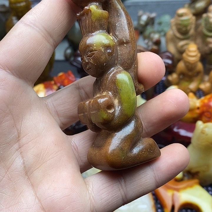 未镶嵌蛇纹石玉颈饰