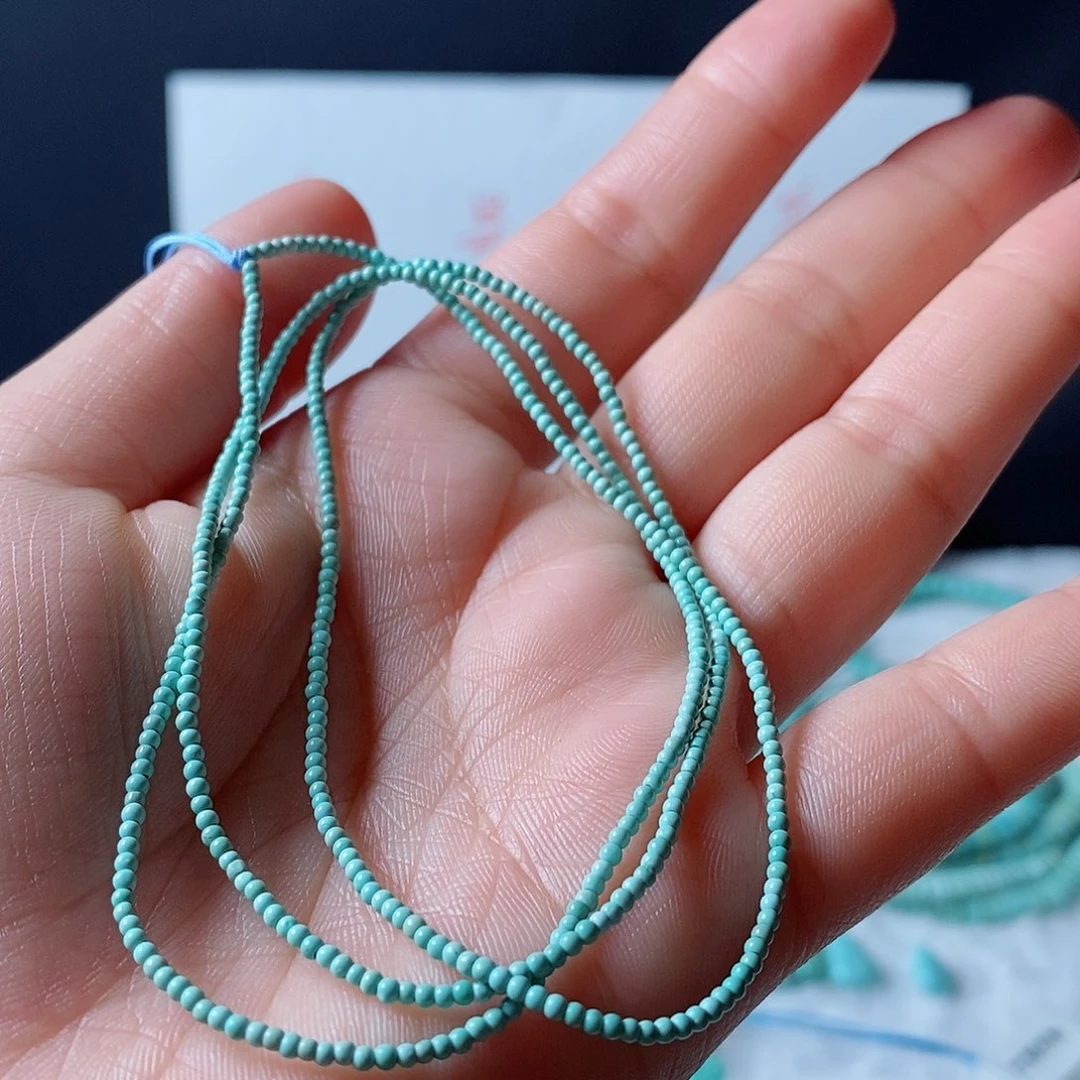 绿松石颈饰未镶嵌