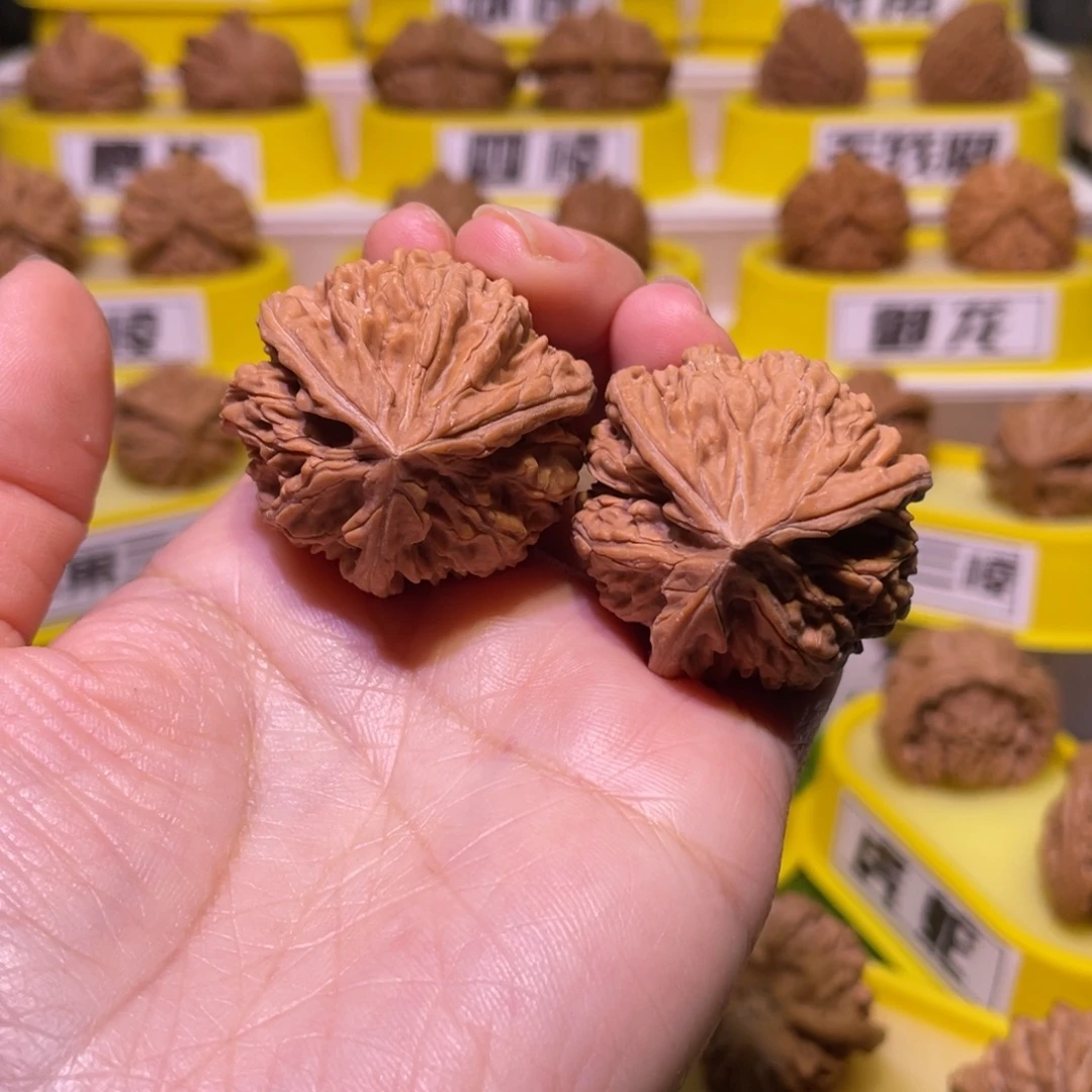 朽***丶桃核把件文山三棱36