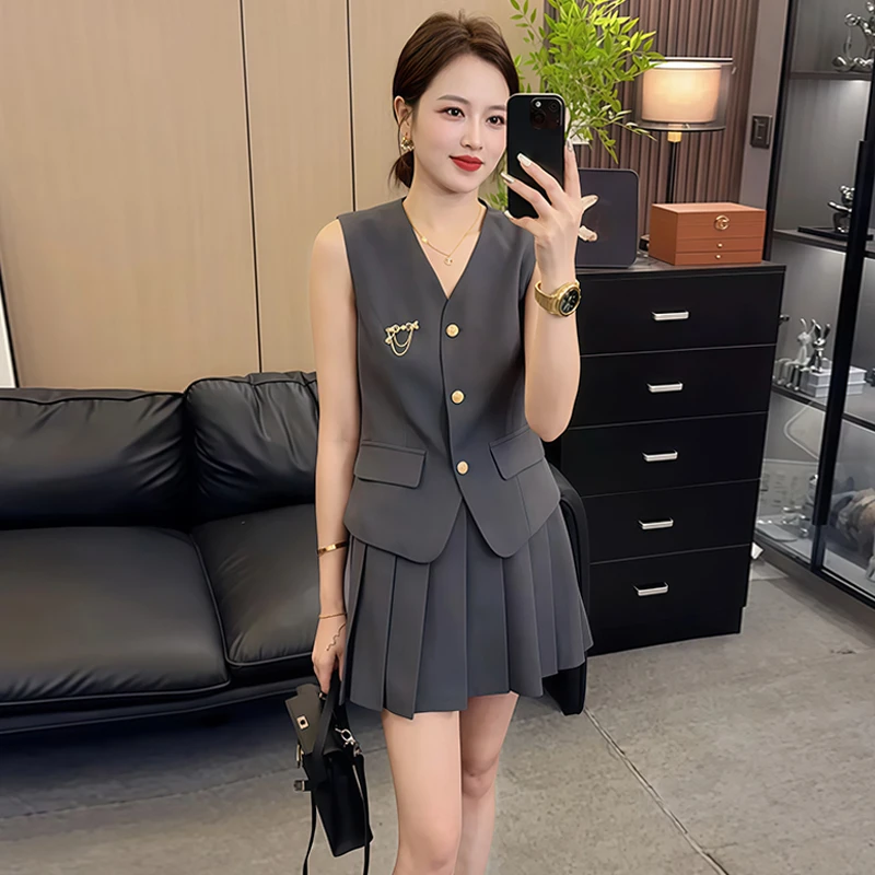 时尚高级感套装女2025年夏季新款洋气减龄显瘦无袖马甲短裙两件套