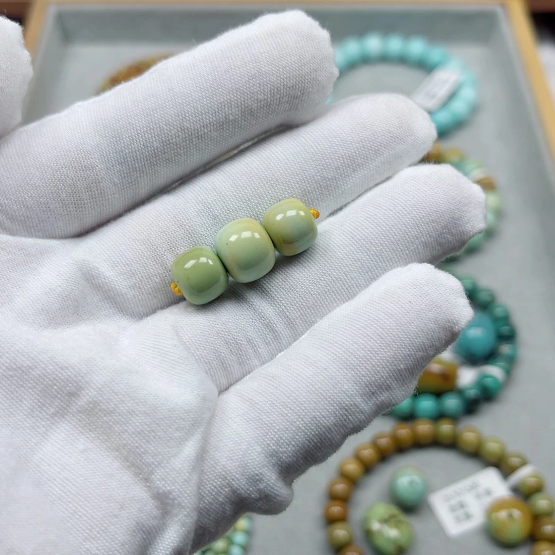 绿松石未镶嵌挂件